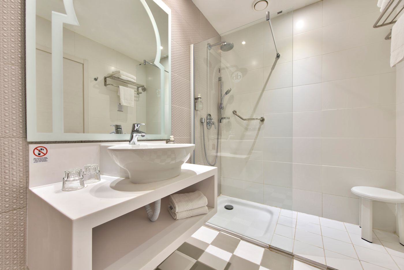 db San Antonio Hotel + Spa