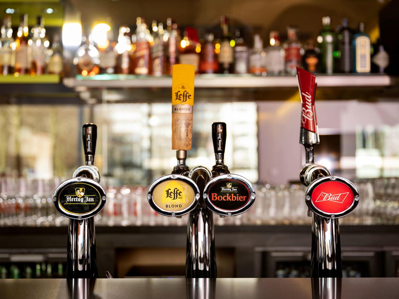 Novotel-Amsterdam-City-Bar-61