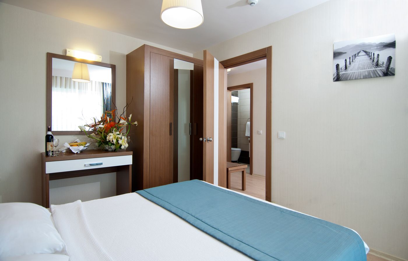 Supreme-Hotel-Room-18