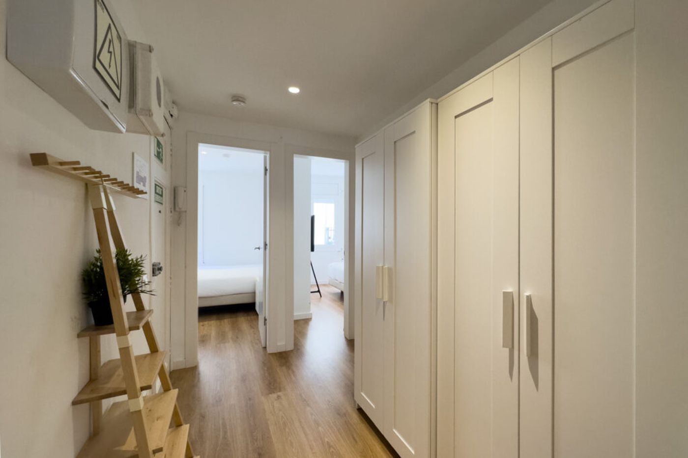 Ainb Barcelona Sants Apartments-Spain-BARCELONA-Room-9