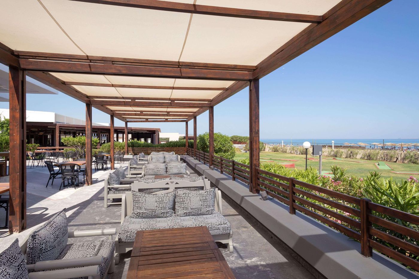 Marina-Beach-Restaurant-17