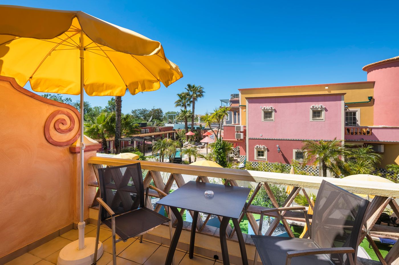 Costa-d-Oiro-Ambiance-Village-General-view-16