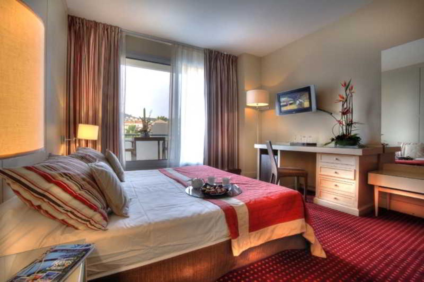 Hotel Des Palmiers-France-HYERES LES PALMIERS-Room-4