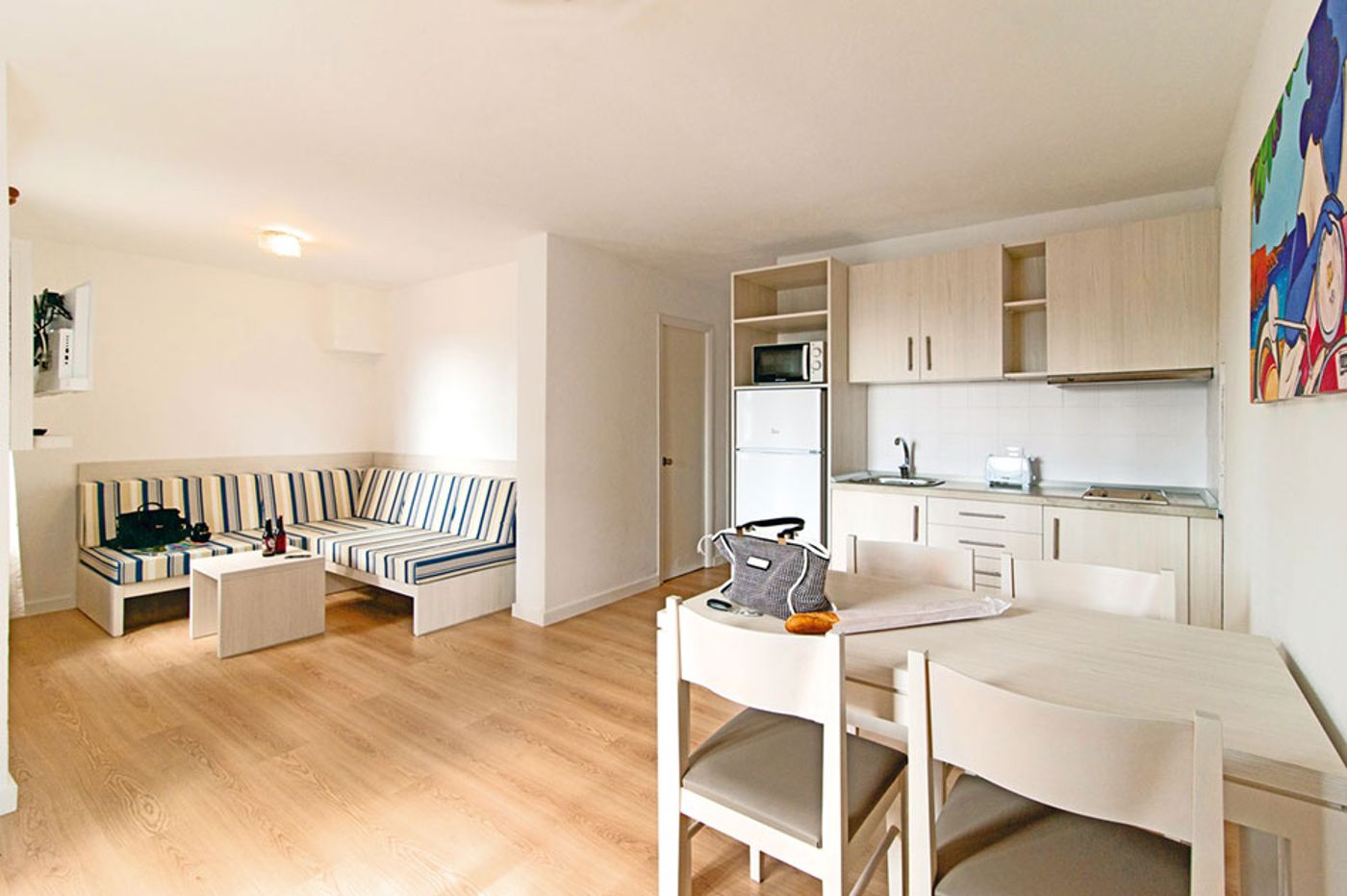 Cala Blanca Apartments