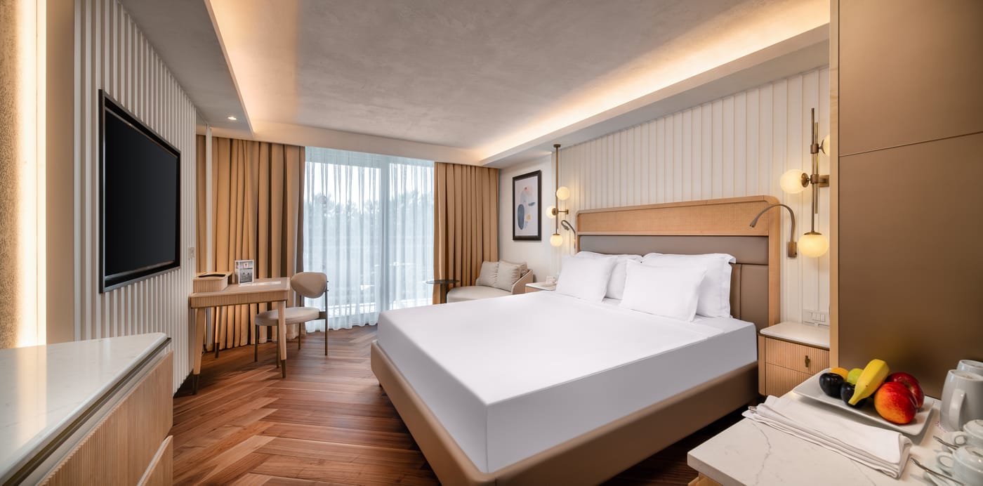 Lara Barut Collection