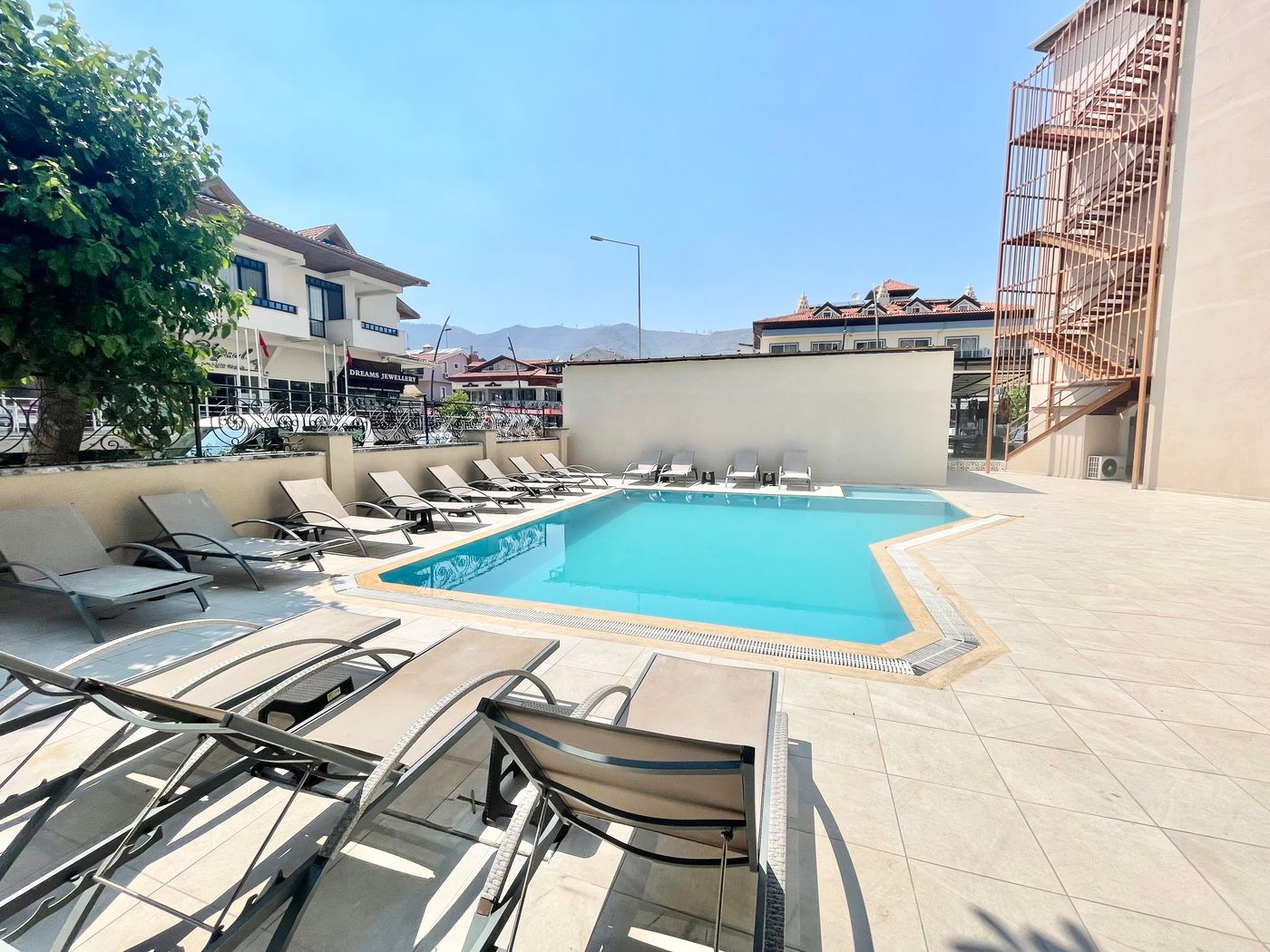 Emilia Boutique Hotel