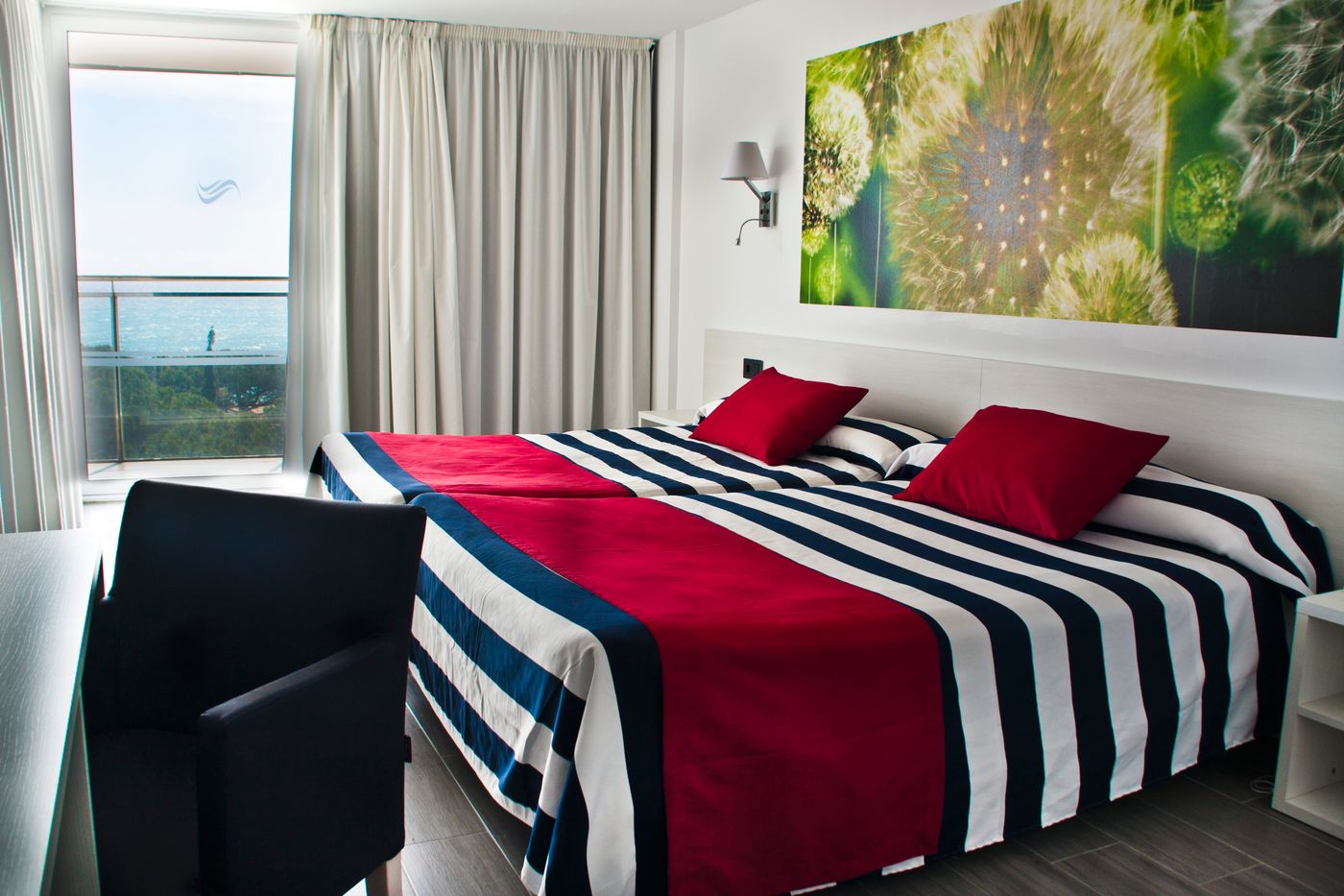 Europa-Splash-Room-17