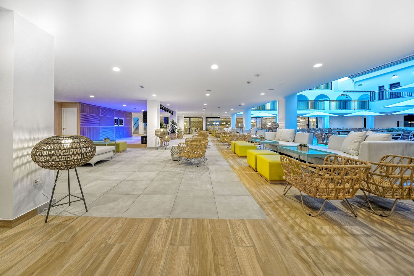 Broncemar-Beach-General-view-60