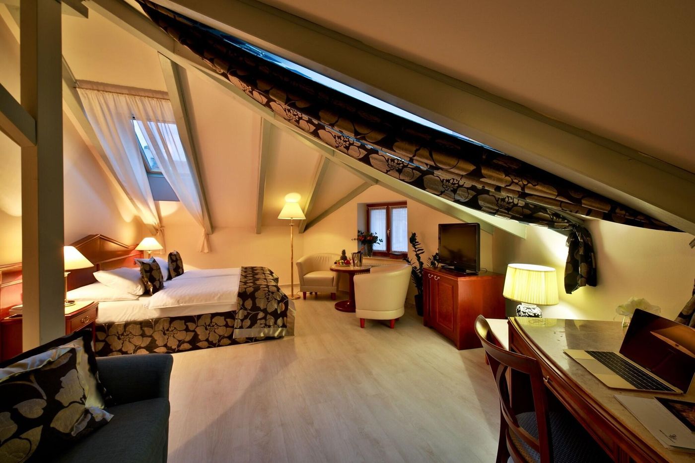 Carlton-Hotel-Prague-Room-27