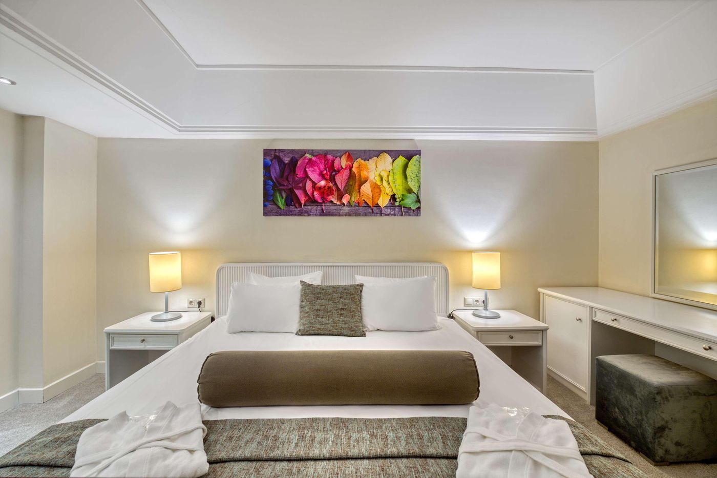 Seven-Seas-Hotel-Blue-Room-45