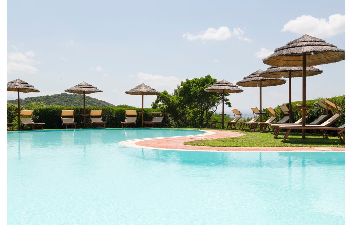 Relais-du-Silence-Aldiola-Country-Resort-Pool-6