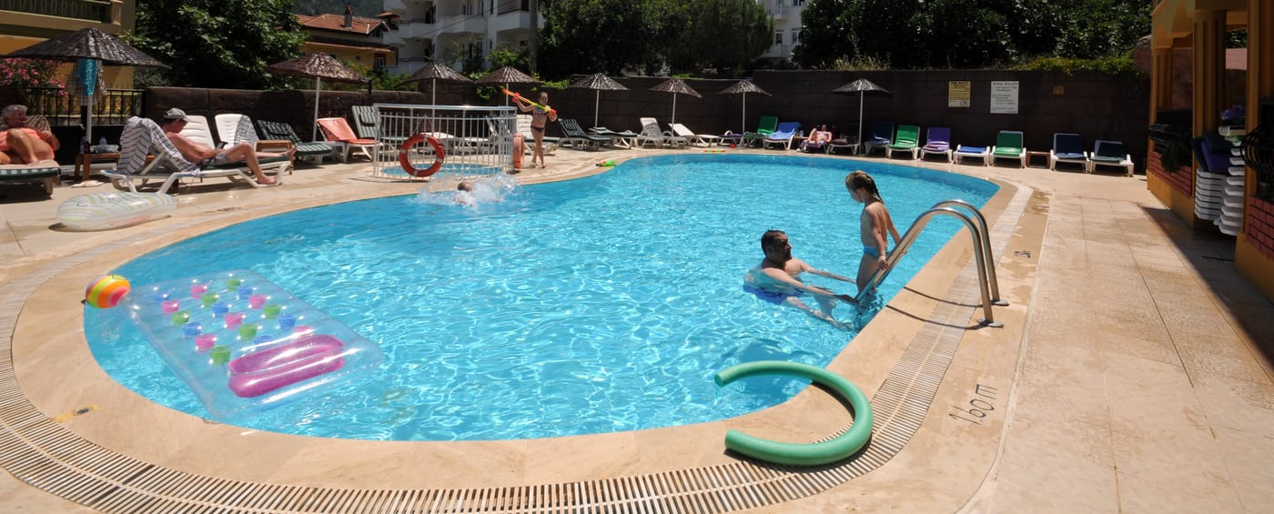 Kleopatra Apartments