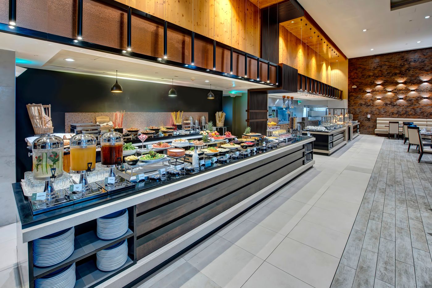 Metropolitan-Hotel-on-Sheikh-Zayed-Road-Dubai-Restaurant-67