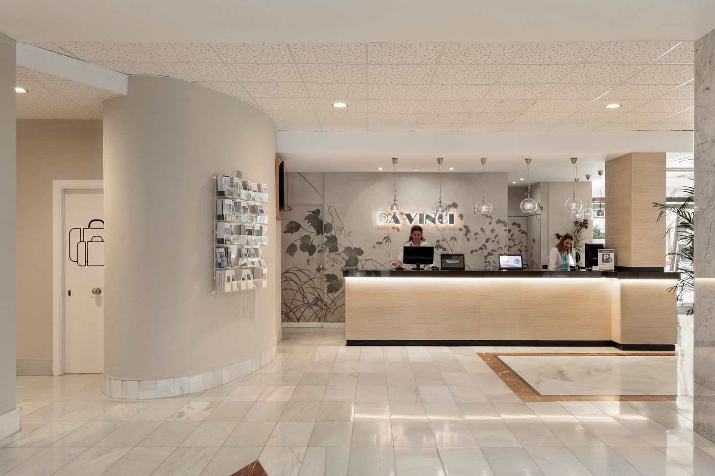 Aparthotel-Best-Da-Vinci-Royal-Lobby-38
