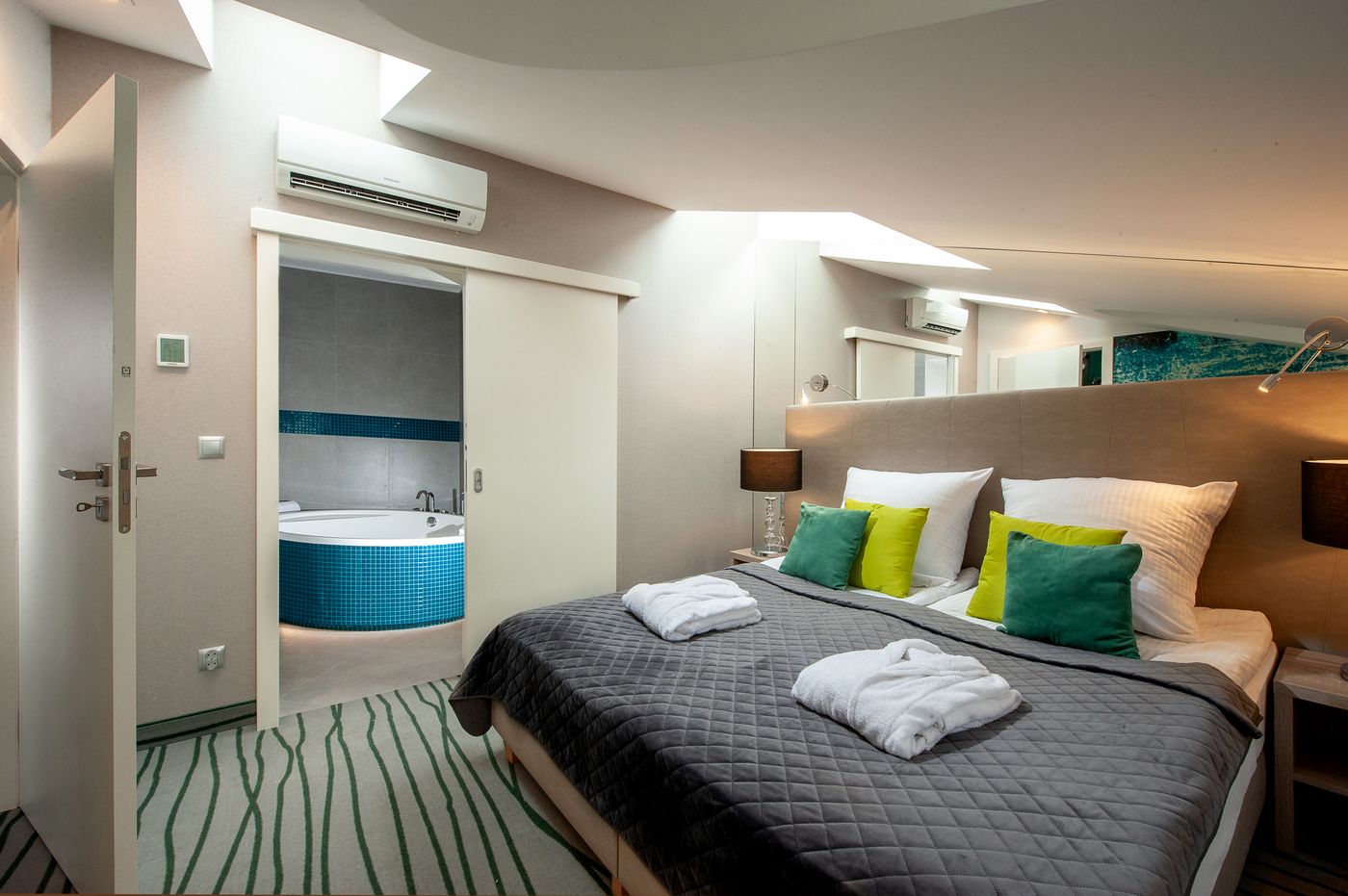 Plaza-Boutique-Hotel-Room-22