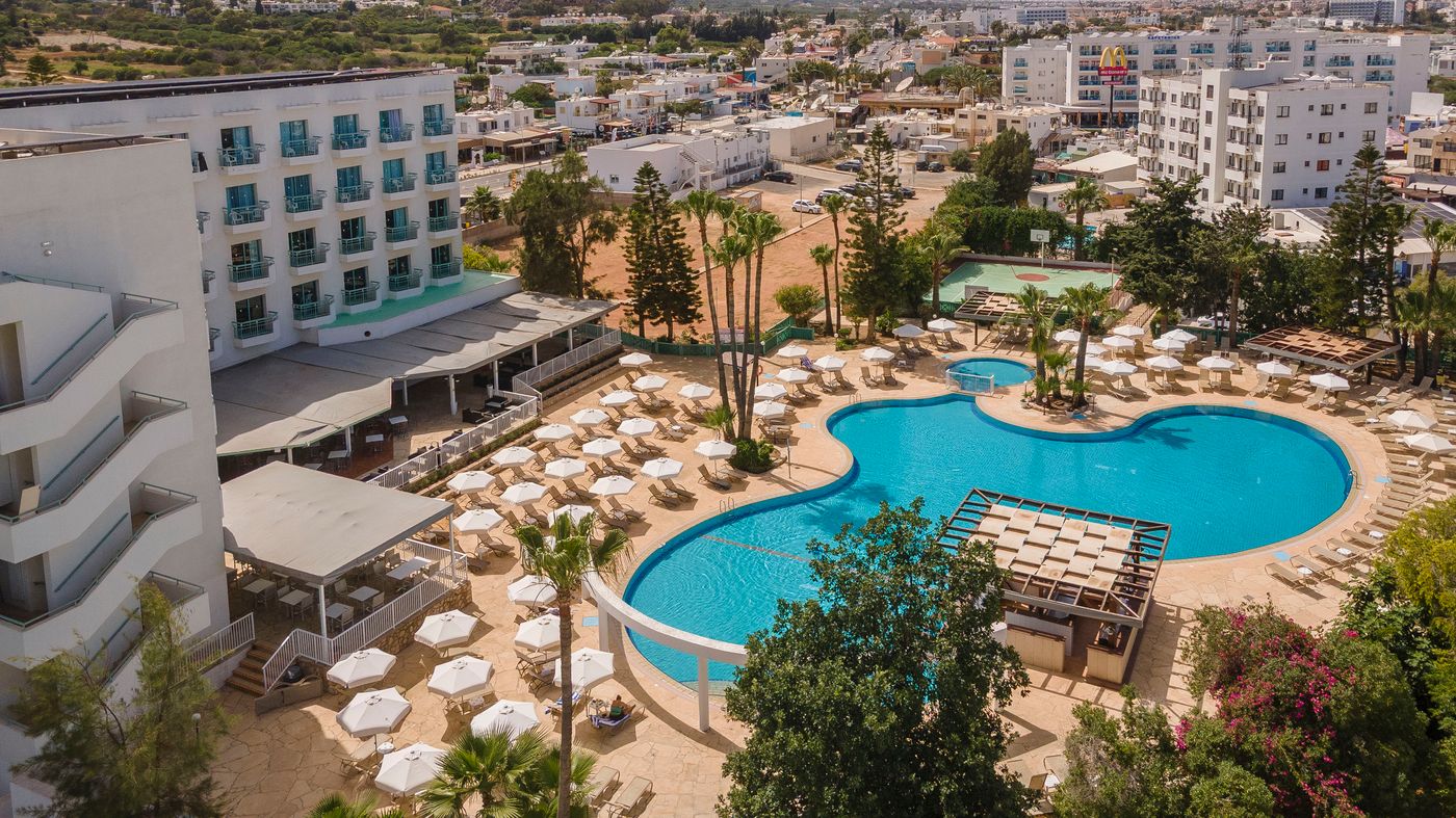 Antigoni-Hotel-Pool-2