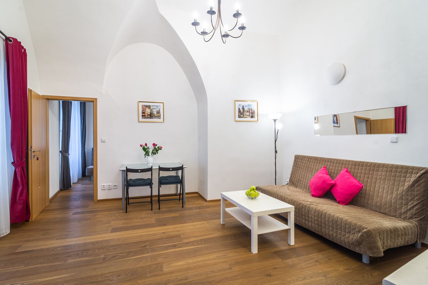 Royal-Road-Residence-Room-60