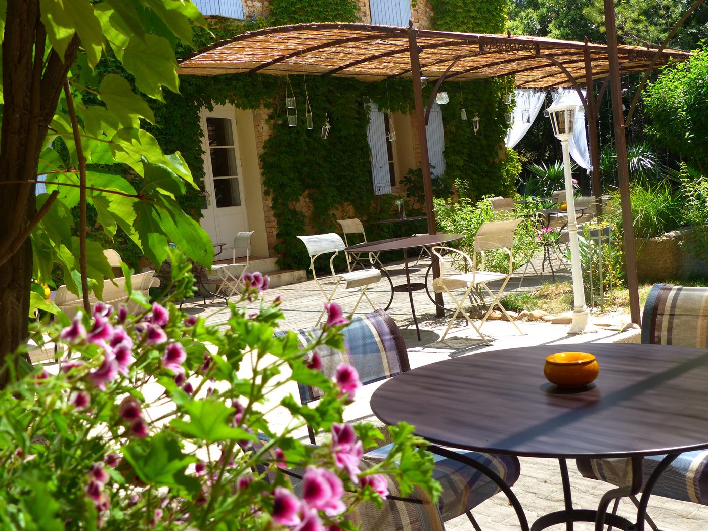 La Sommellerie Logis de France-France-CHATEAUNEUF DU PAPE-General view-1