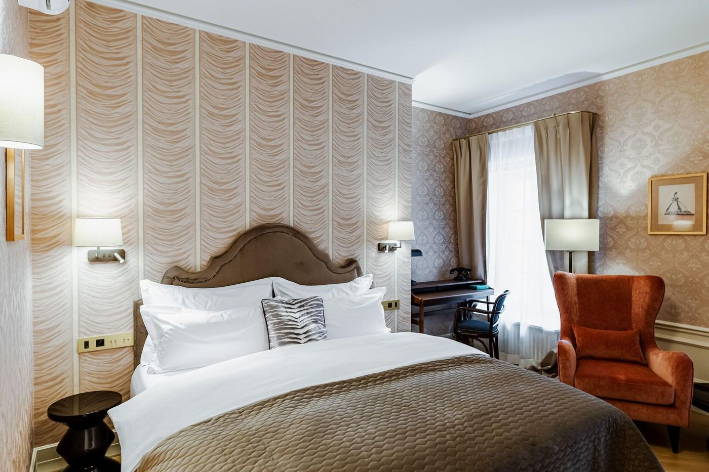 Hotel-Unicus-Palace-Old-Town---Destigo-Hotels-Room-22