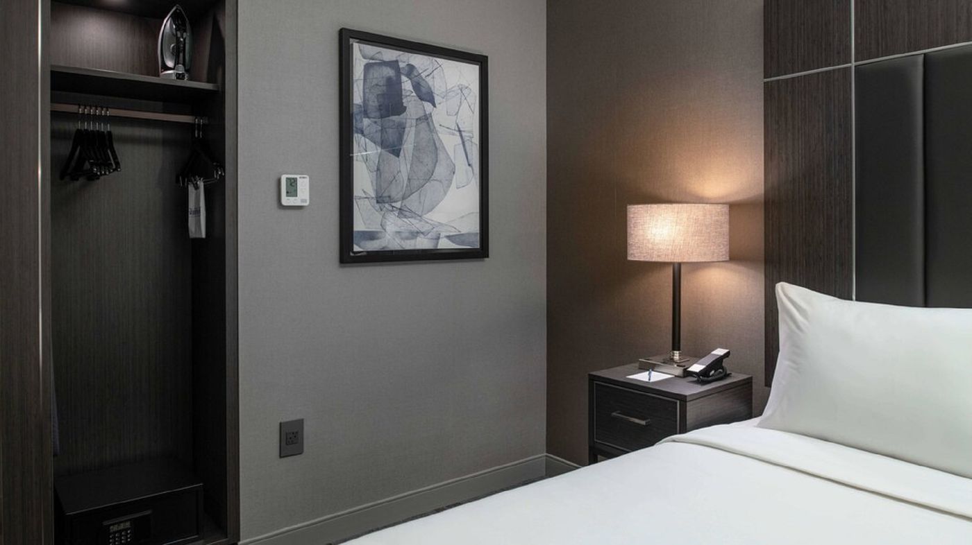 Fairfield-Boston-Medford-Room-20