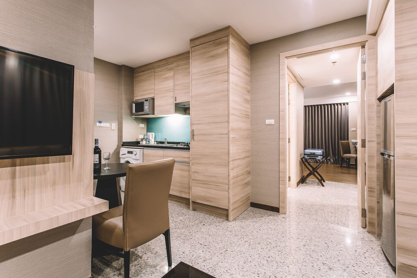 Adelphi-Suites-Bangkok-Room-37