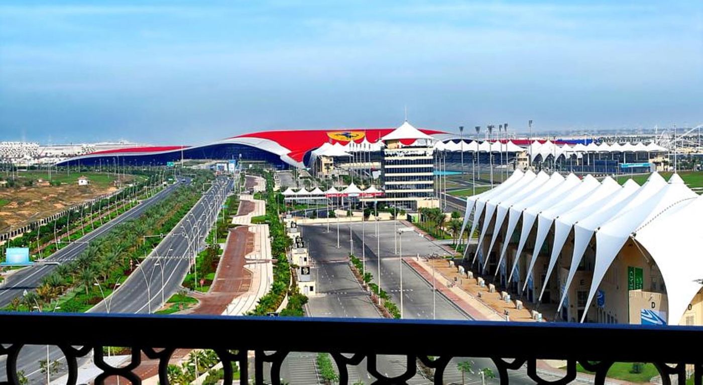 Yas-Island-Rotana-Lobby-49