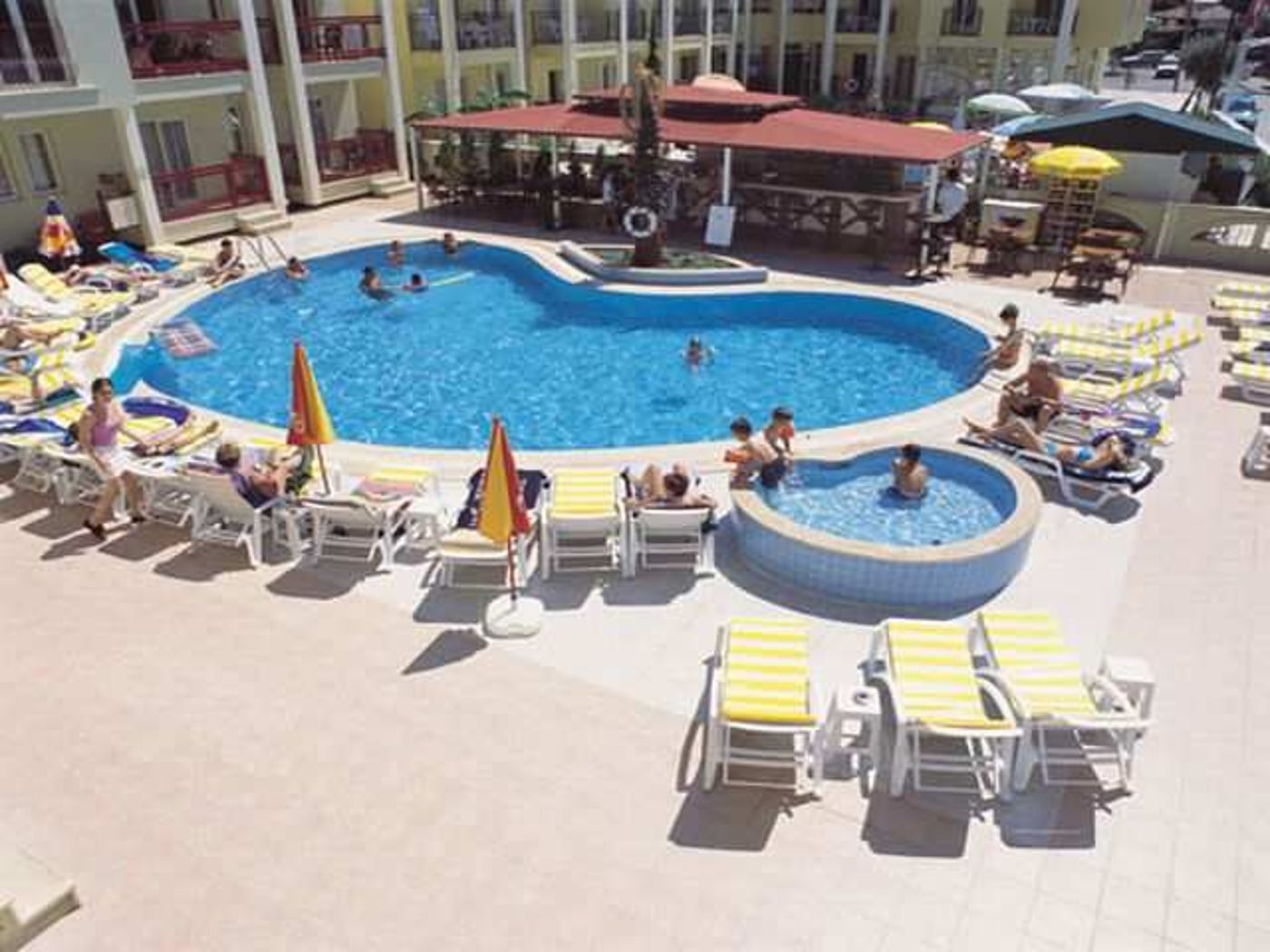 Club Amaris Apartments