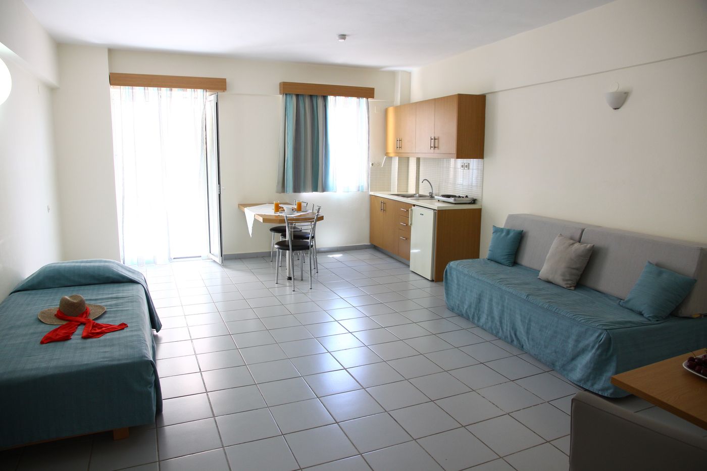 Acropolis Apartments