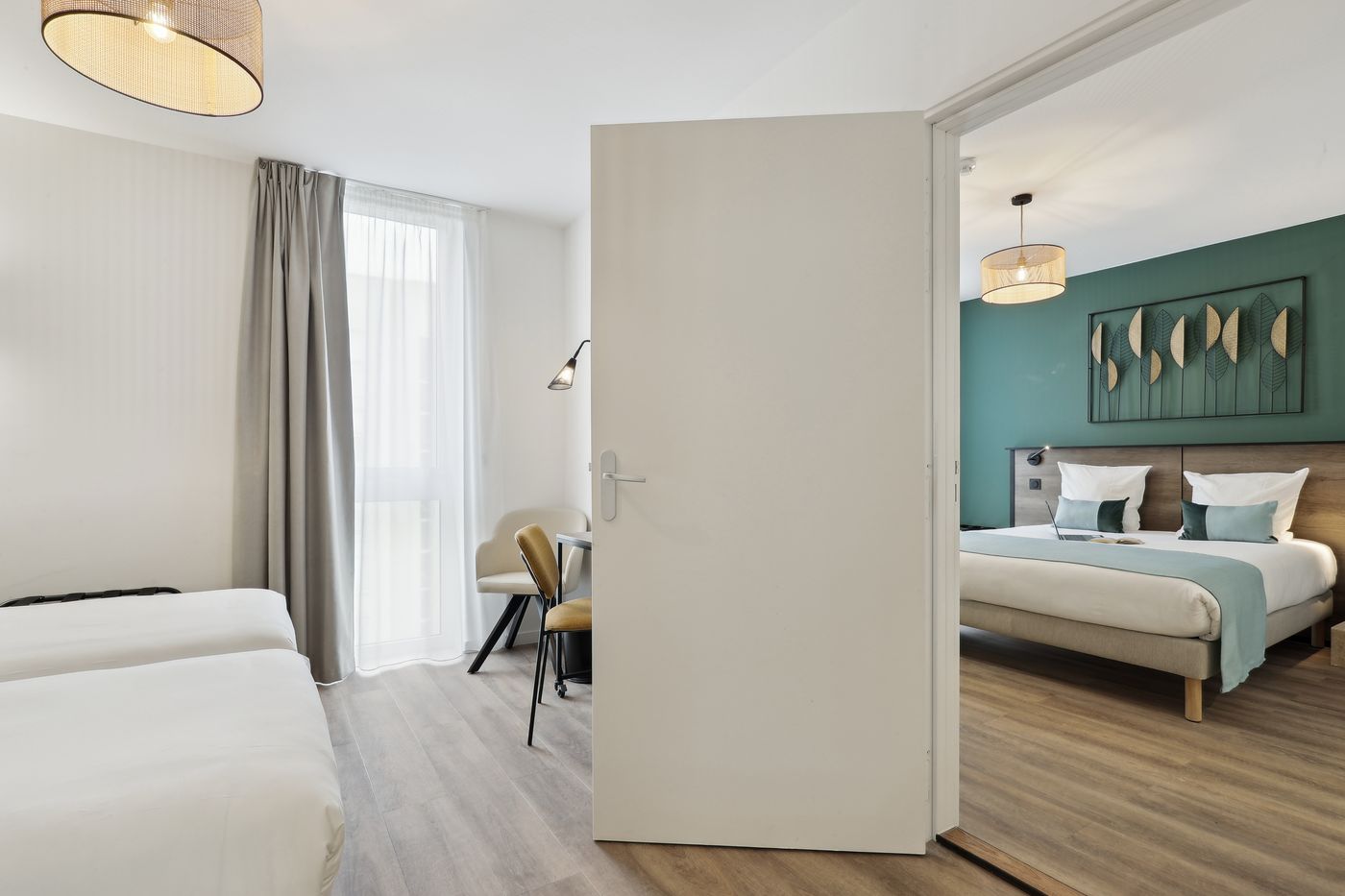 All-Suites-Noisy-Le-Grand-Room-12