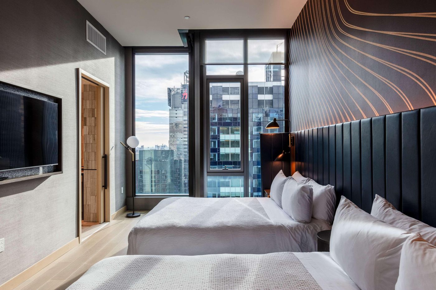 Tempo-by-Hilton-New-York-Times-Square-Room-32