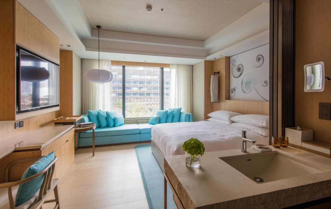 Hong-Kong-Ocean-Park-Marriott-Hotel-Room-38