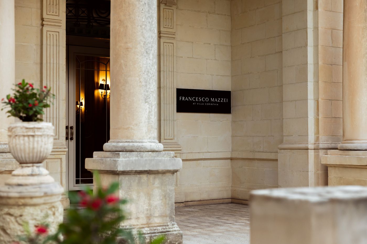 Corinthia-Palace-Hotel-Restaurant-15