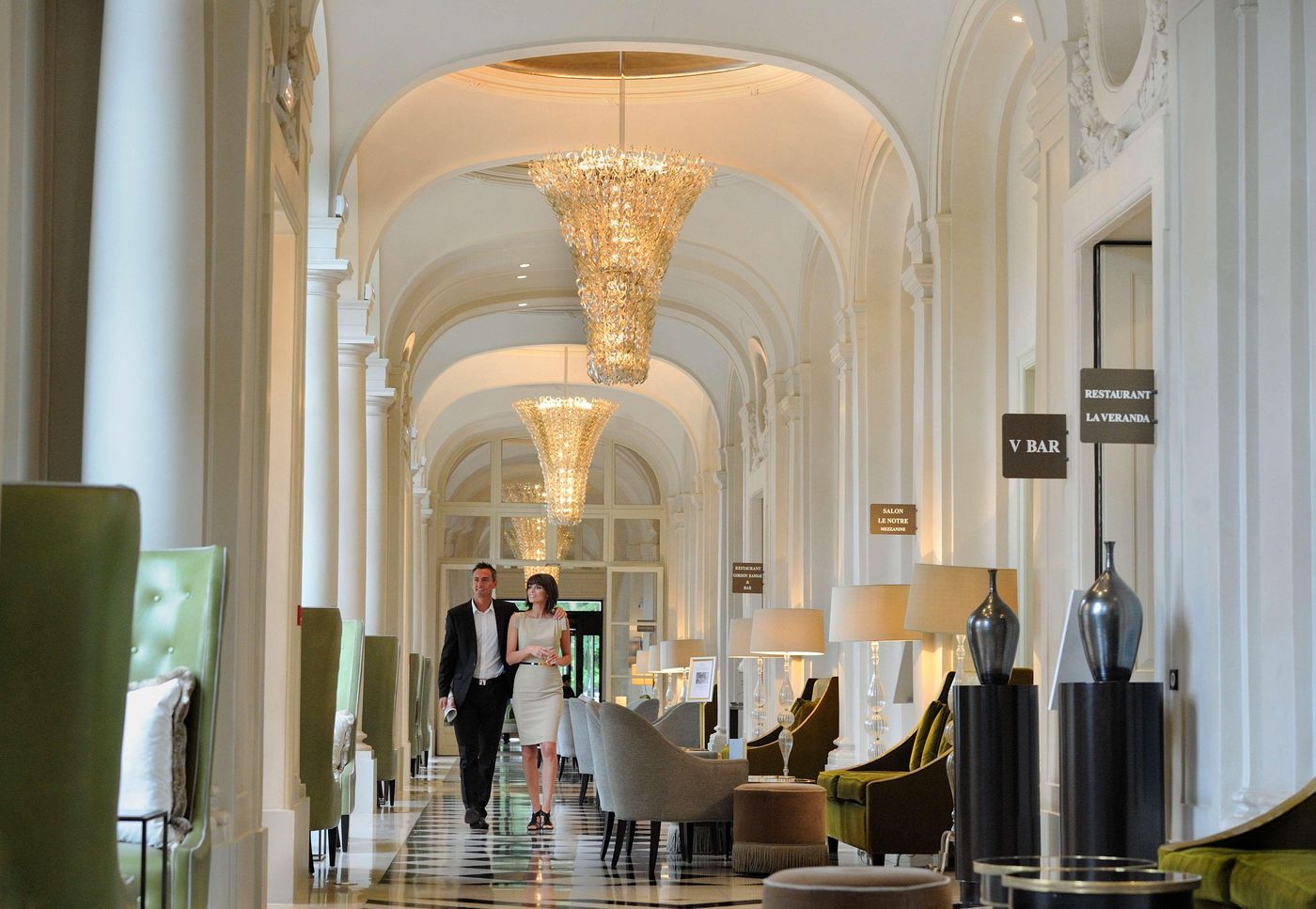 Waldorf-Astoria-Versailles---Trianon-Palace-Lobby-18