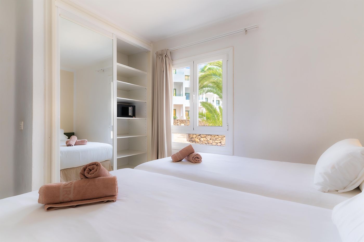 Hotel-Siroco---Serenity---Adults-Only-Room-23