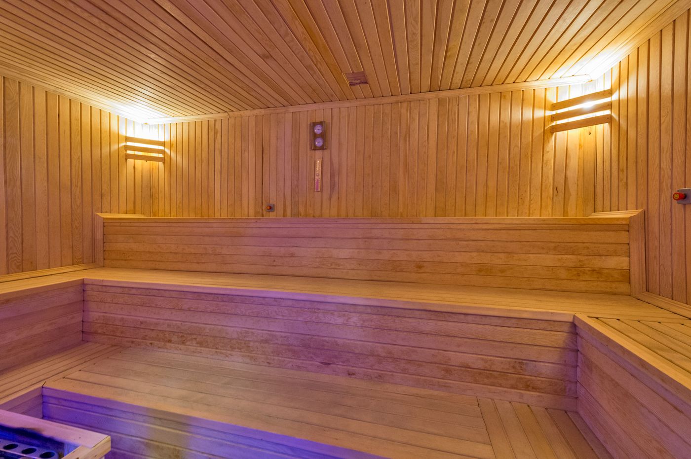 Harmony-Hotel-Sports-and-Entertainment-64