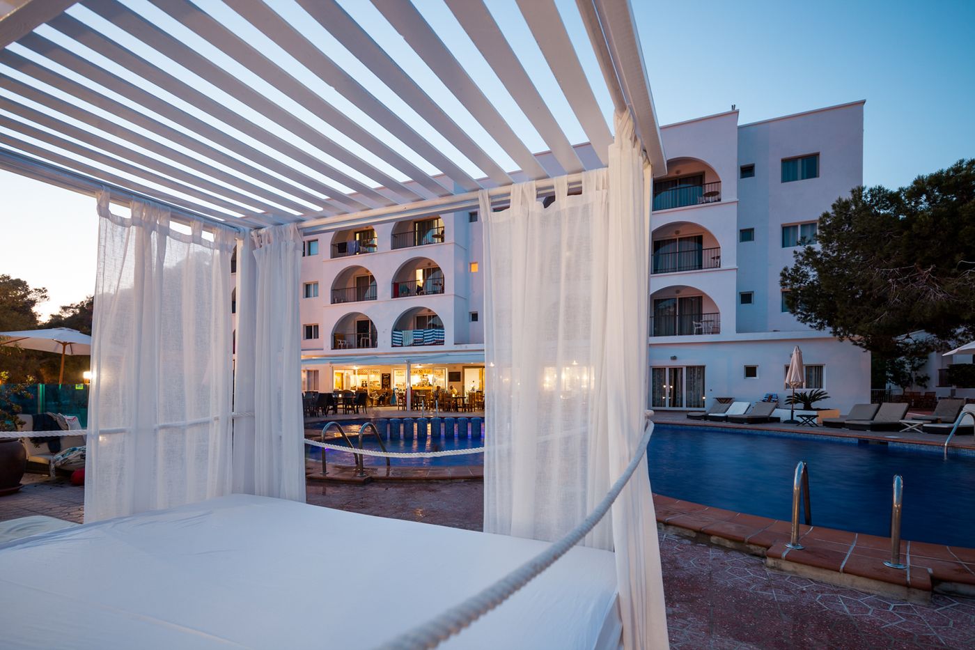 Puerto-Cala-Vadella-Pool-13