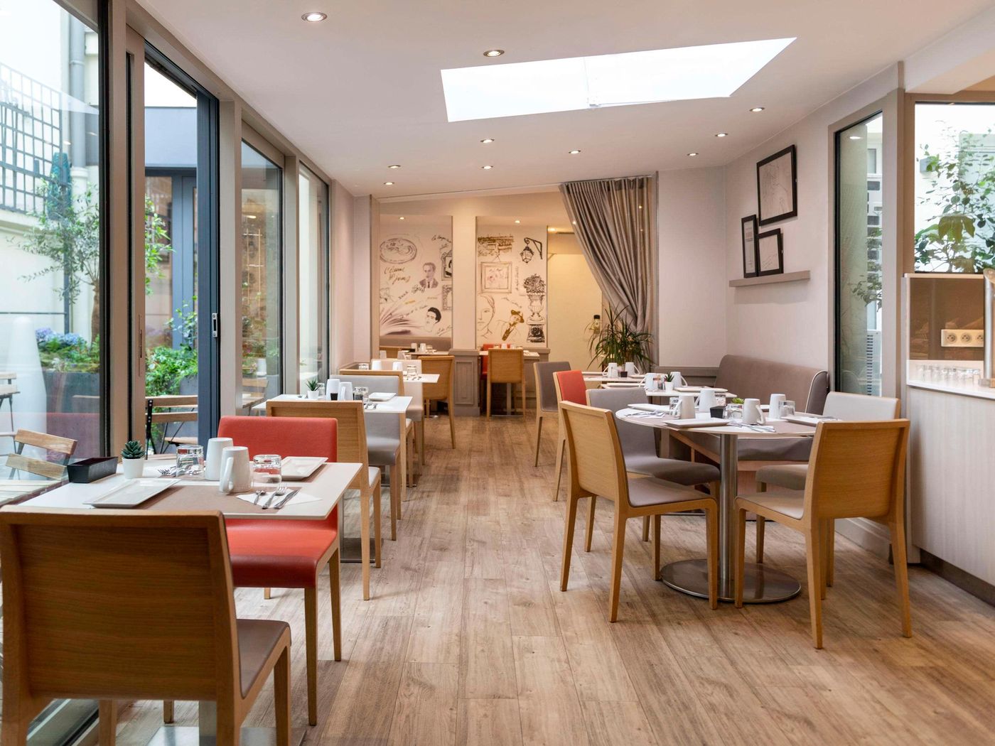 Hotel-Mercure-Paris-Montparnasse-Raspail-Restaurant-7