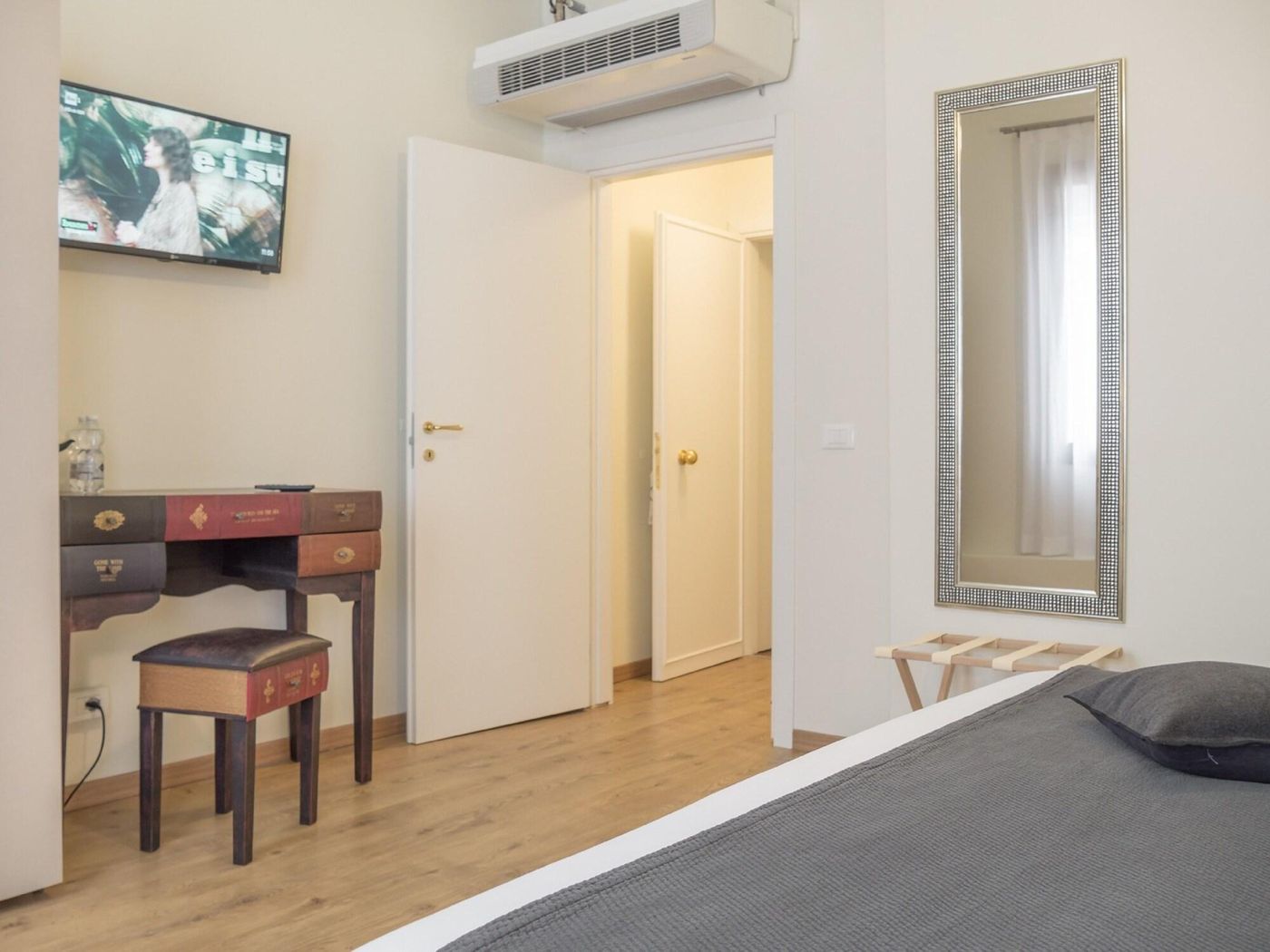 Grand-Canal-Suites-Room-33