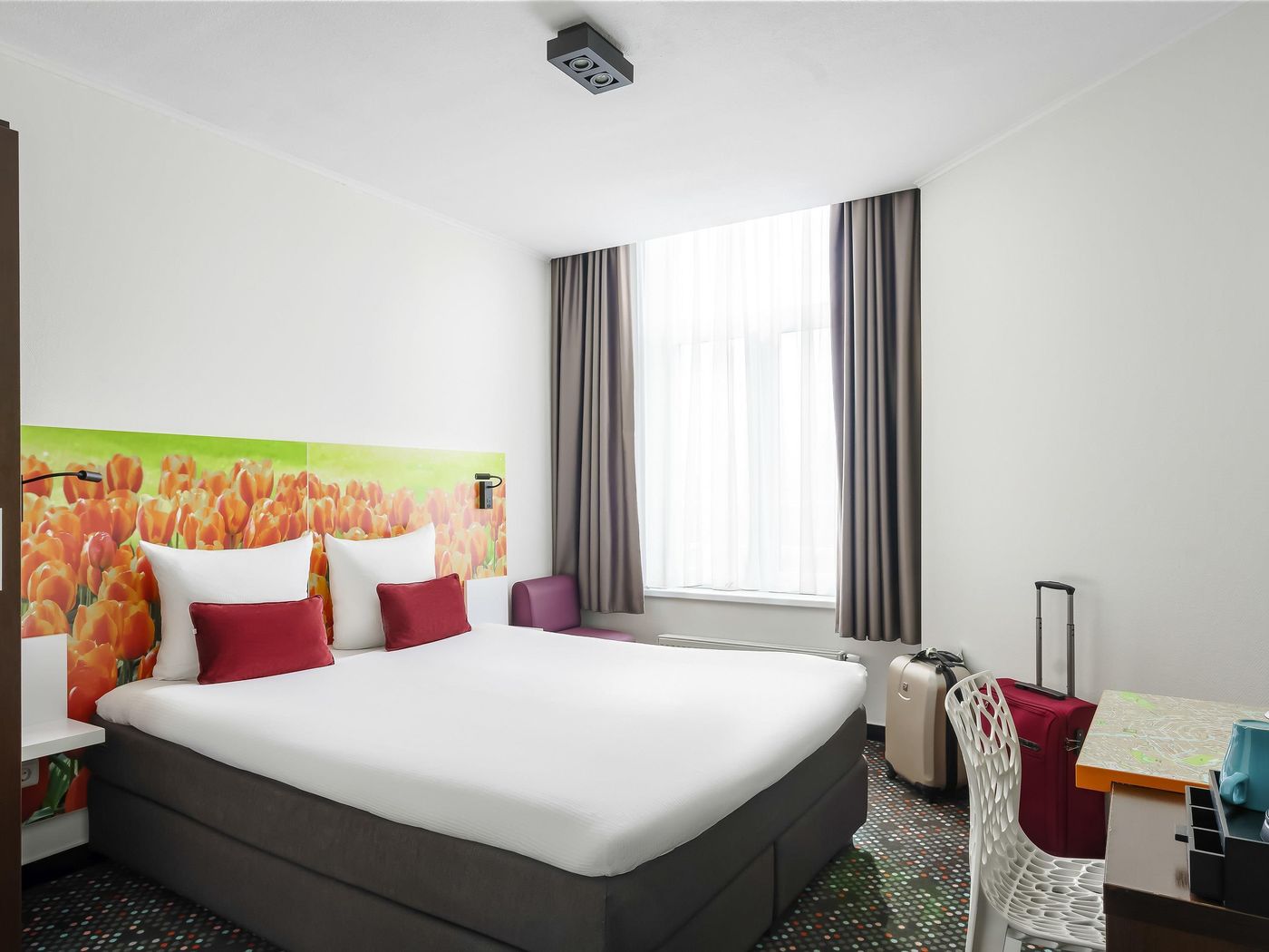 ibis-Styles-Amsterdam-City-Room-27