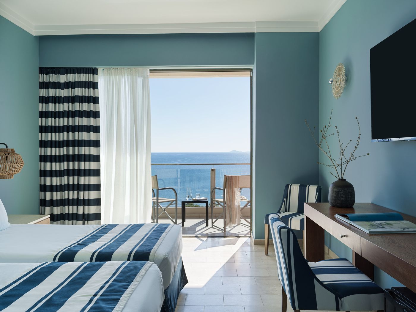 Kalamaki-Beach-Room-19