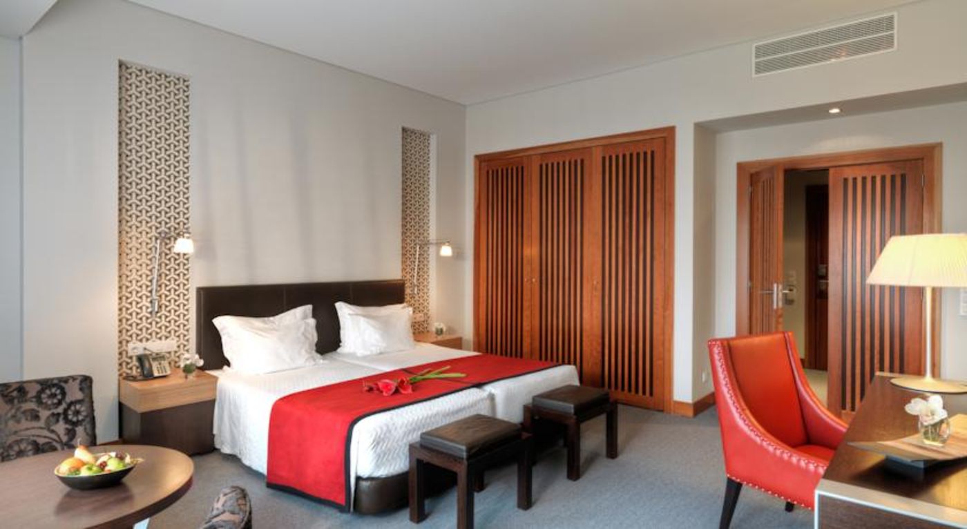 Vivamarinha Hotel & Suites