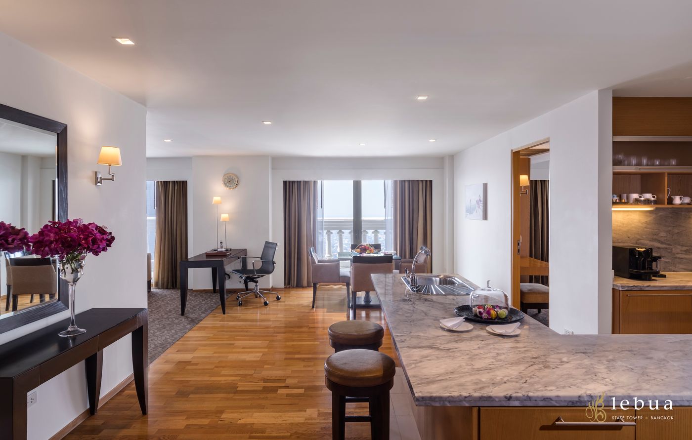 Lebua-at-State-Tower-Room-44