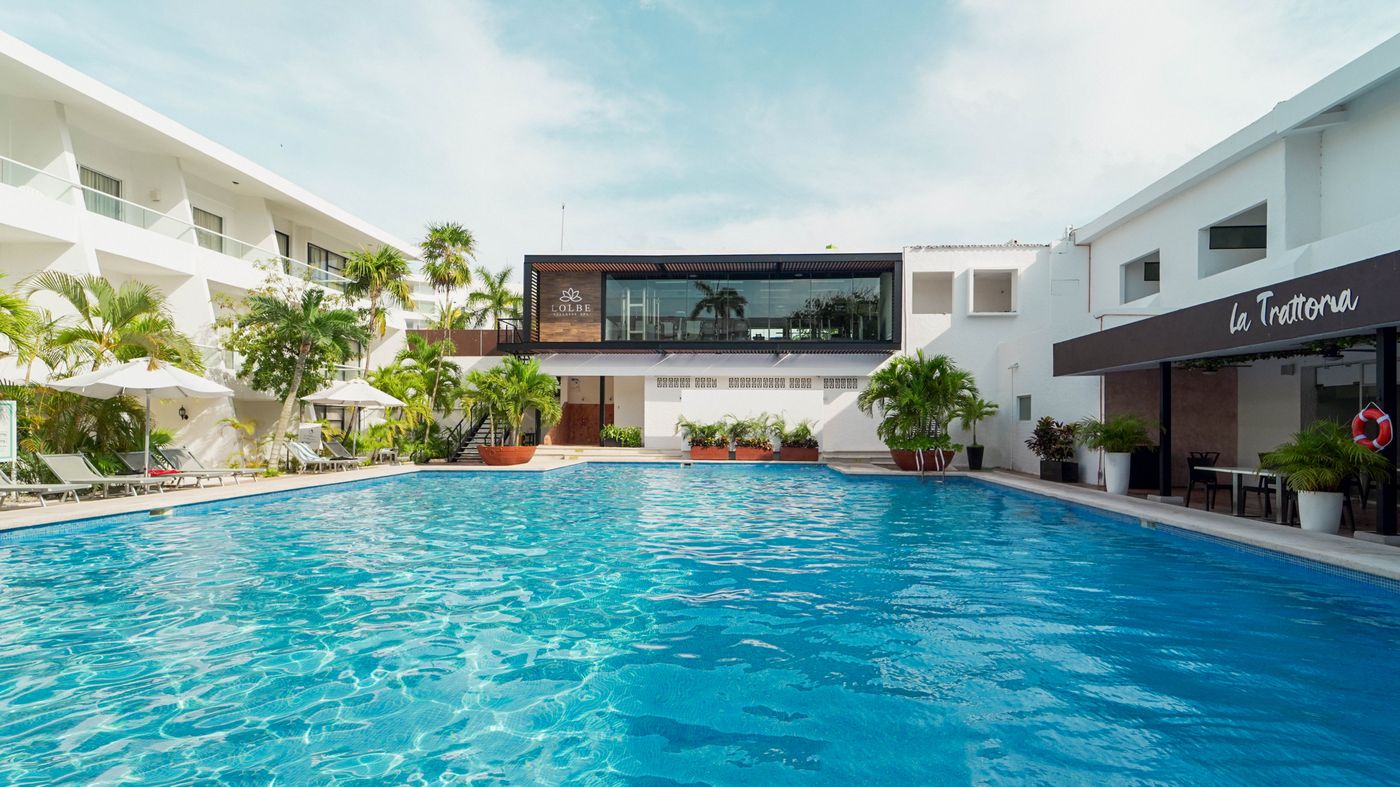 Cancun-Bay-Resort-Pool-13