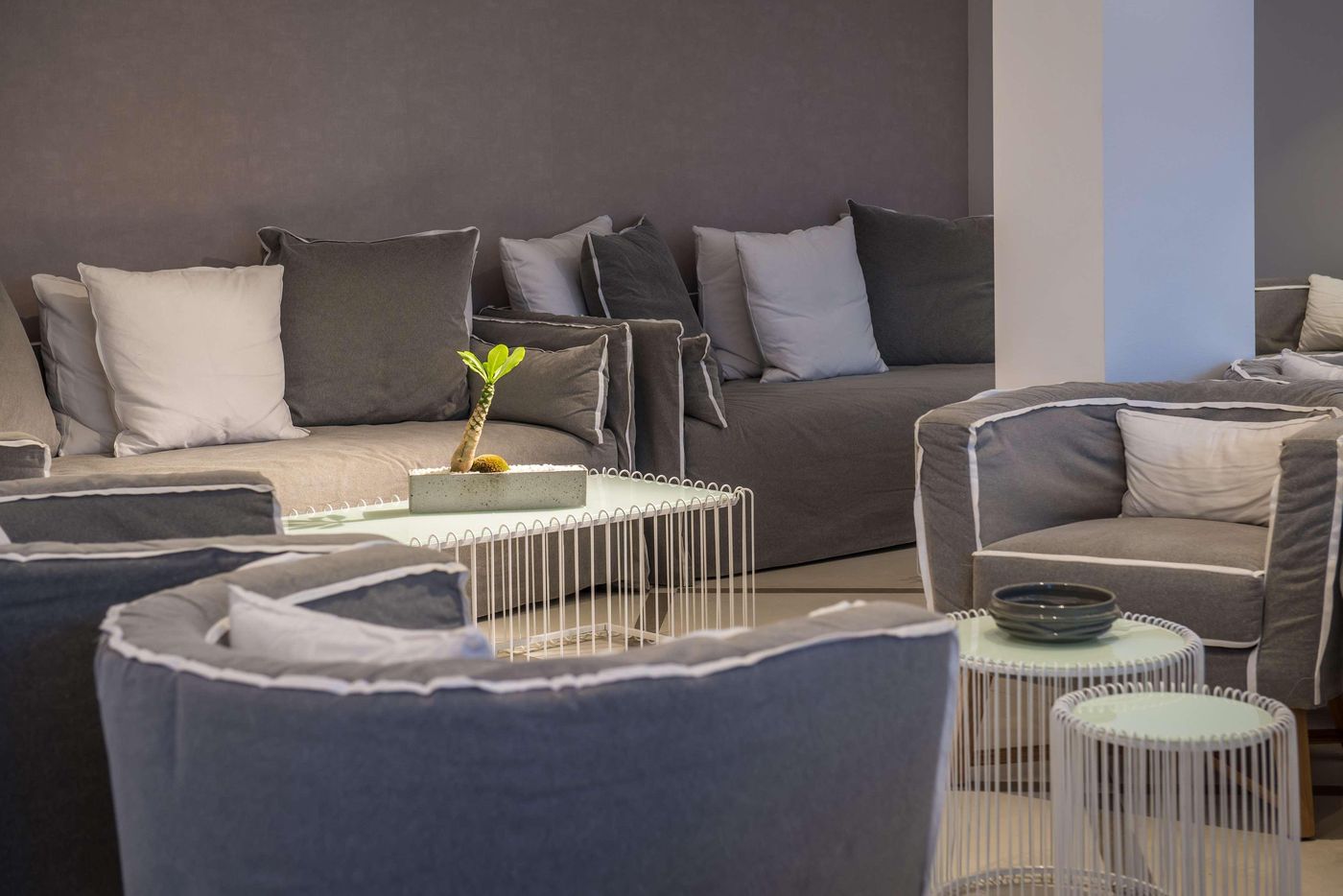 Mari-Kristin-Lobby-52