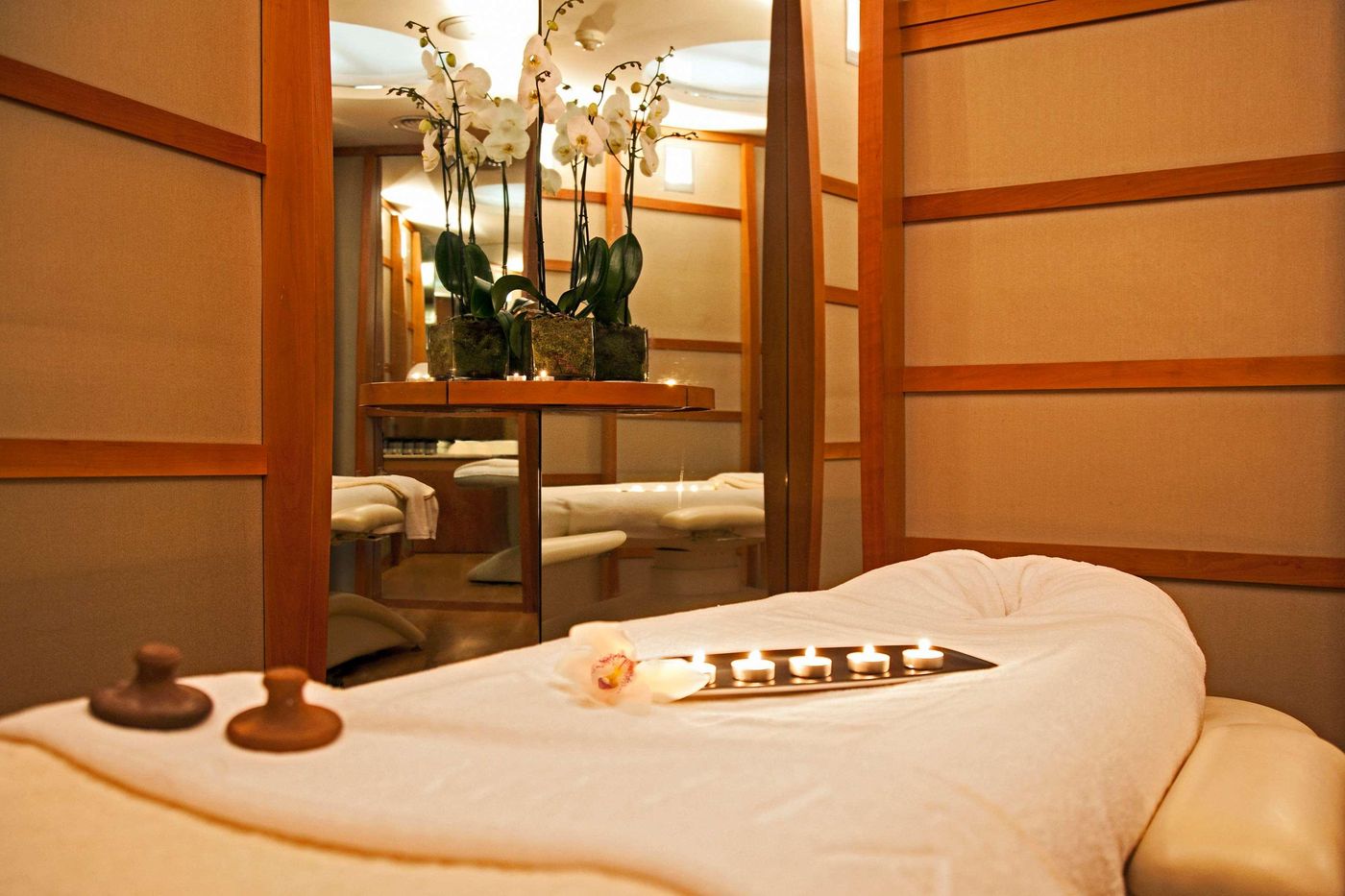 Melia-Athens-Sports-and-Entertainment-80