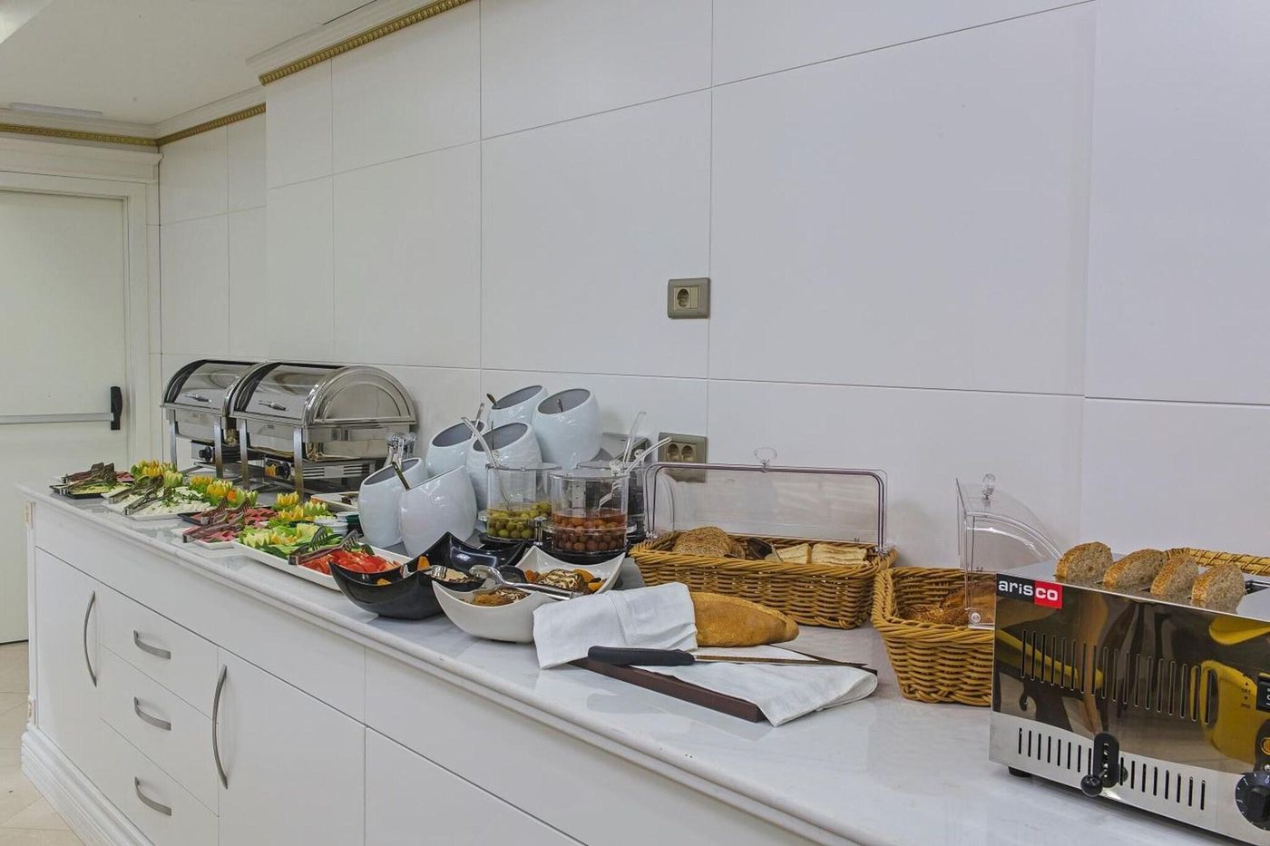 Grand-Naki-Hotel-Restaurant-48