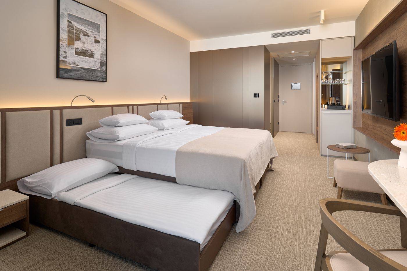 Grand-Hotel-View-Room-29