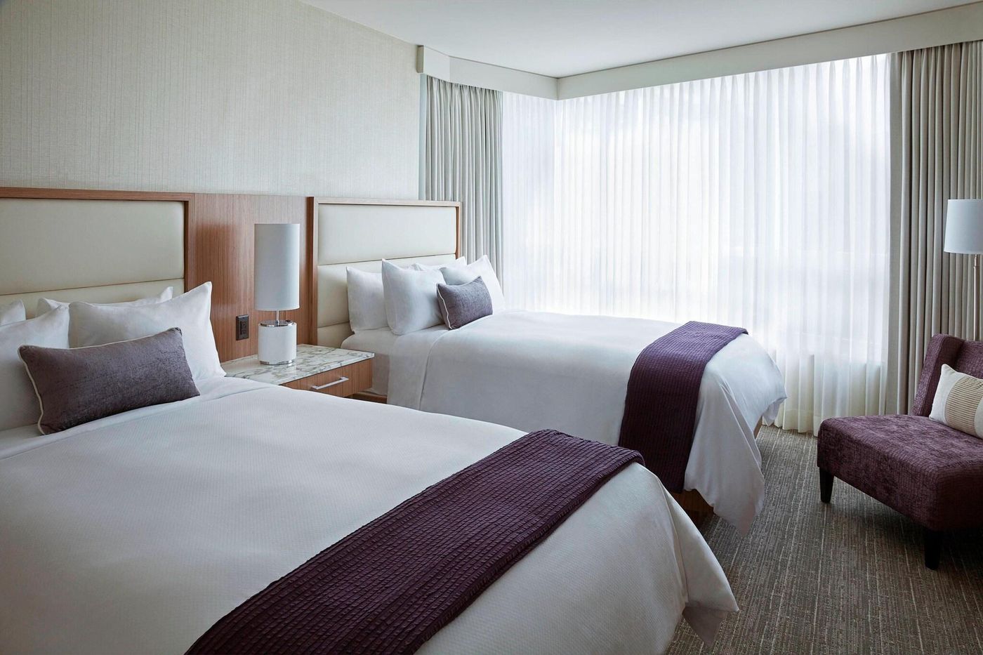 Vancouver-Marriott-Pinnacle-Downtown-Room-38