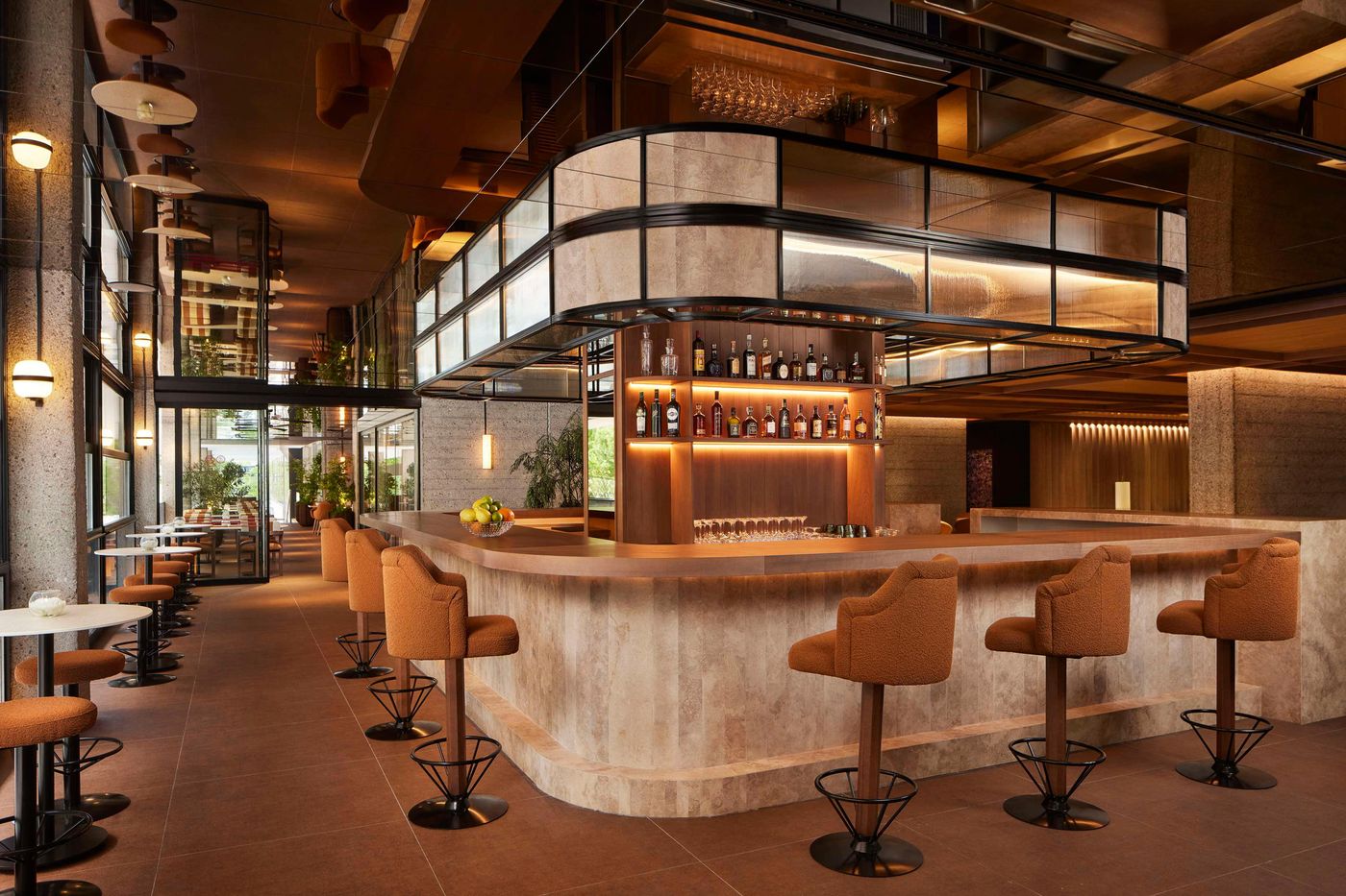 NH-Collection-Madrid-Eurobuilding-Bar-12