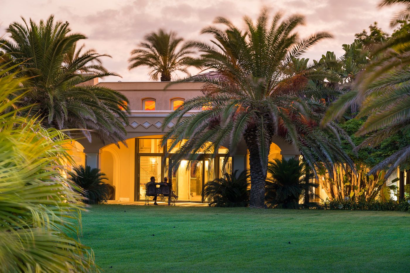 Romano-Palace-Luxury-Hotel-General-view-9